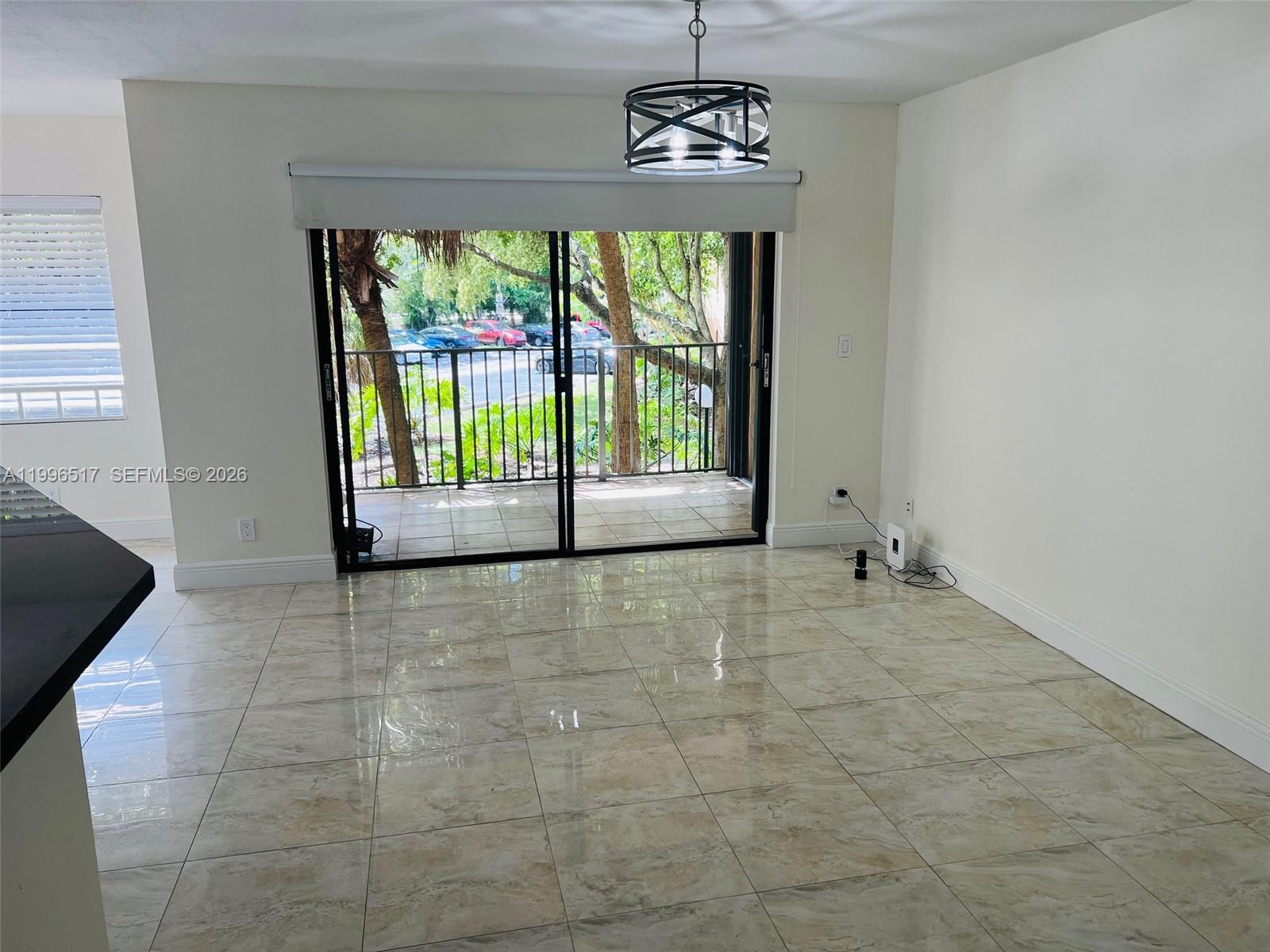 SUMMERBREEZE CONDO - Residential