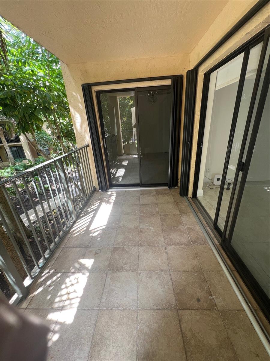 SUMMERBREEZE CONDO - Residential