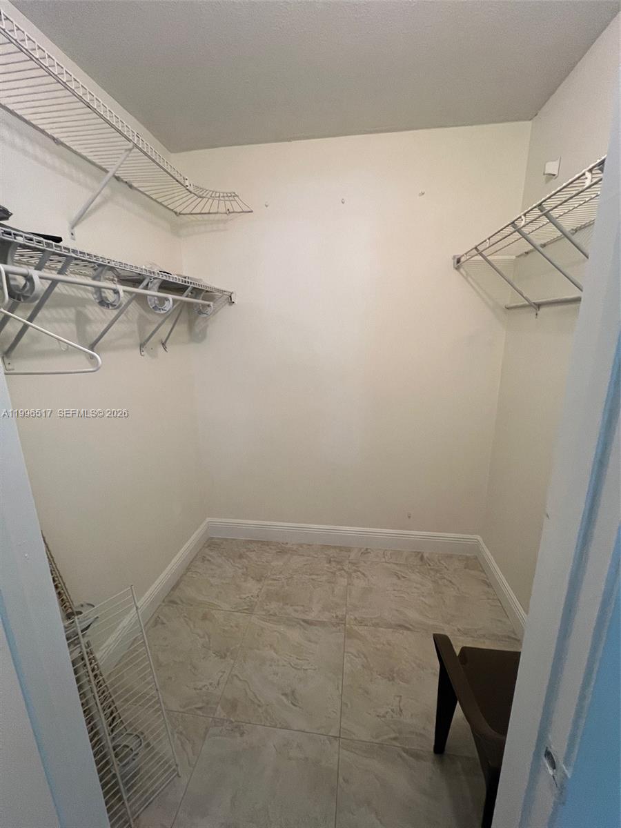 SUMMERBREEZE CONDO - Residential