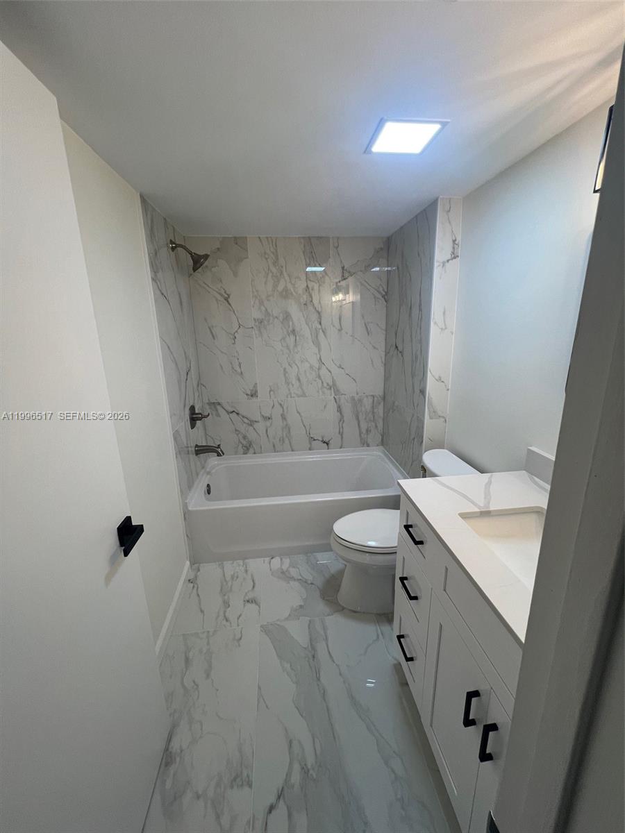 SUMMERBREEZE CONDO - Residential