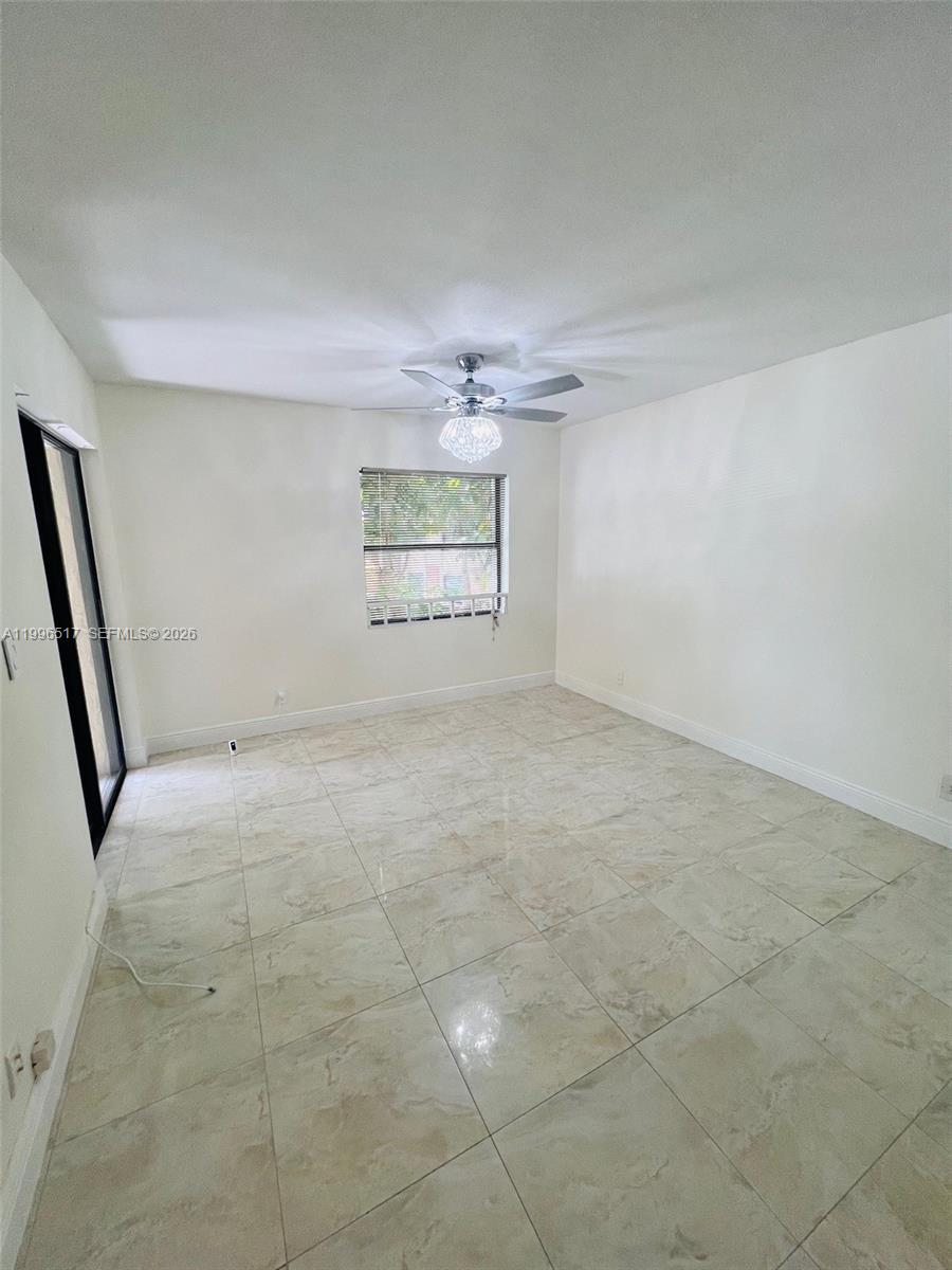 SUMMERBREEZE CONDO - Residential