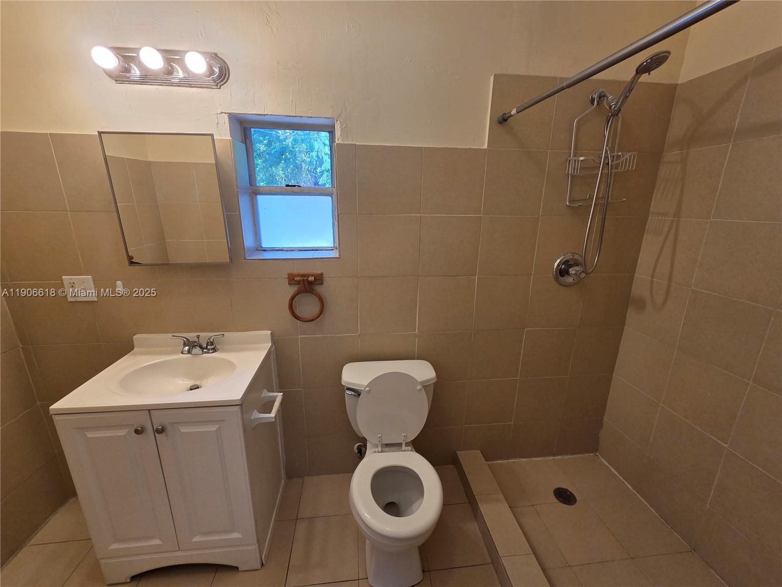 BISCAYNE VILLAGE HEIGHTS - Residential Lease