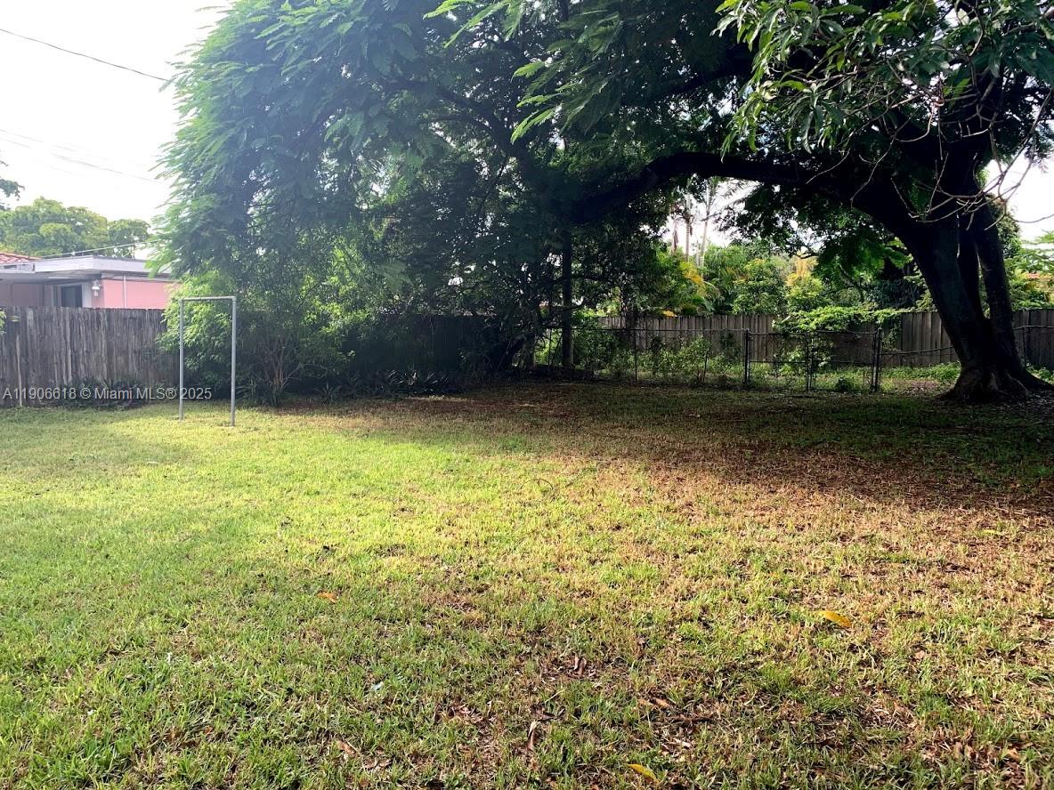 BISCAYNE VILLAGE HEIGHTS - Residential Lease