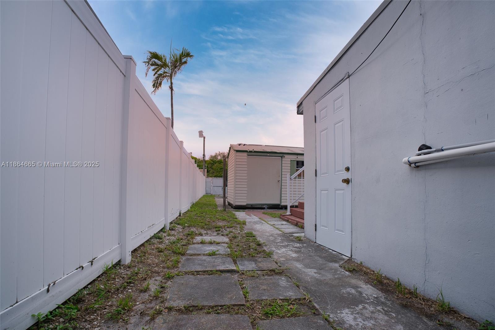 HOLLYWOOD SOUTH SIDE ADD - Residential