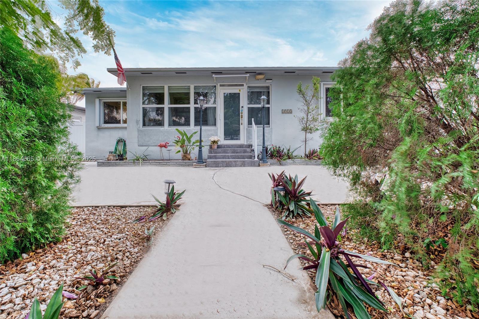 HOLLYWOOD SOUTH SIDE ADD - Residential