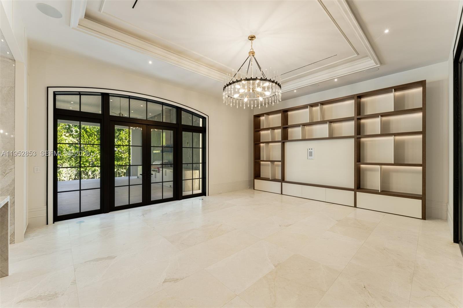 COLLINS ACRES - Residential