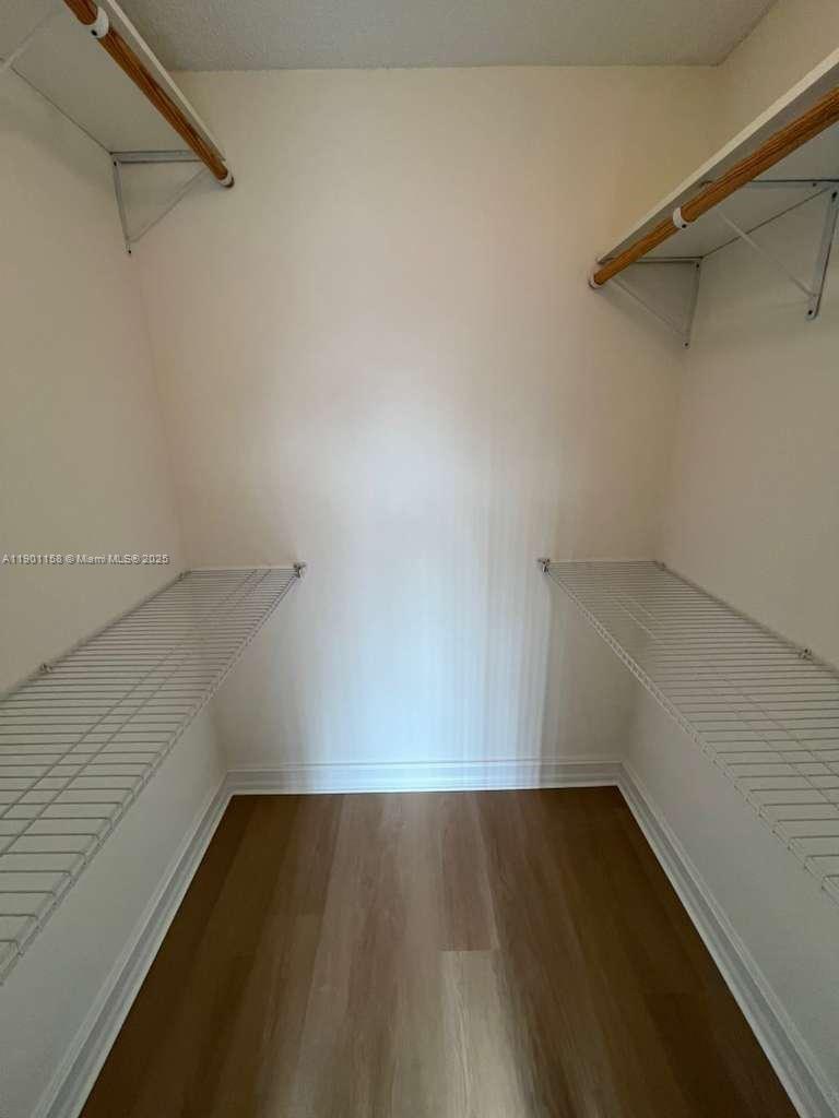 LAKESHORE AT UNIVERSITY P - Residential Lease