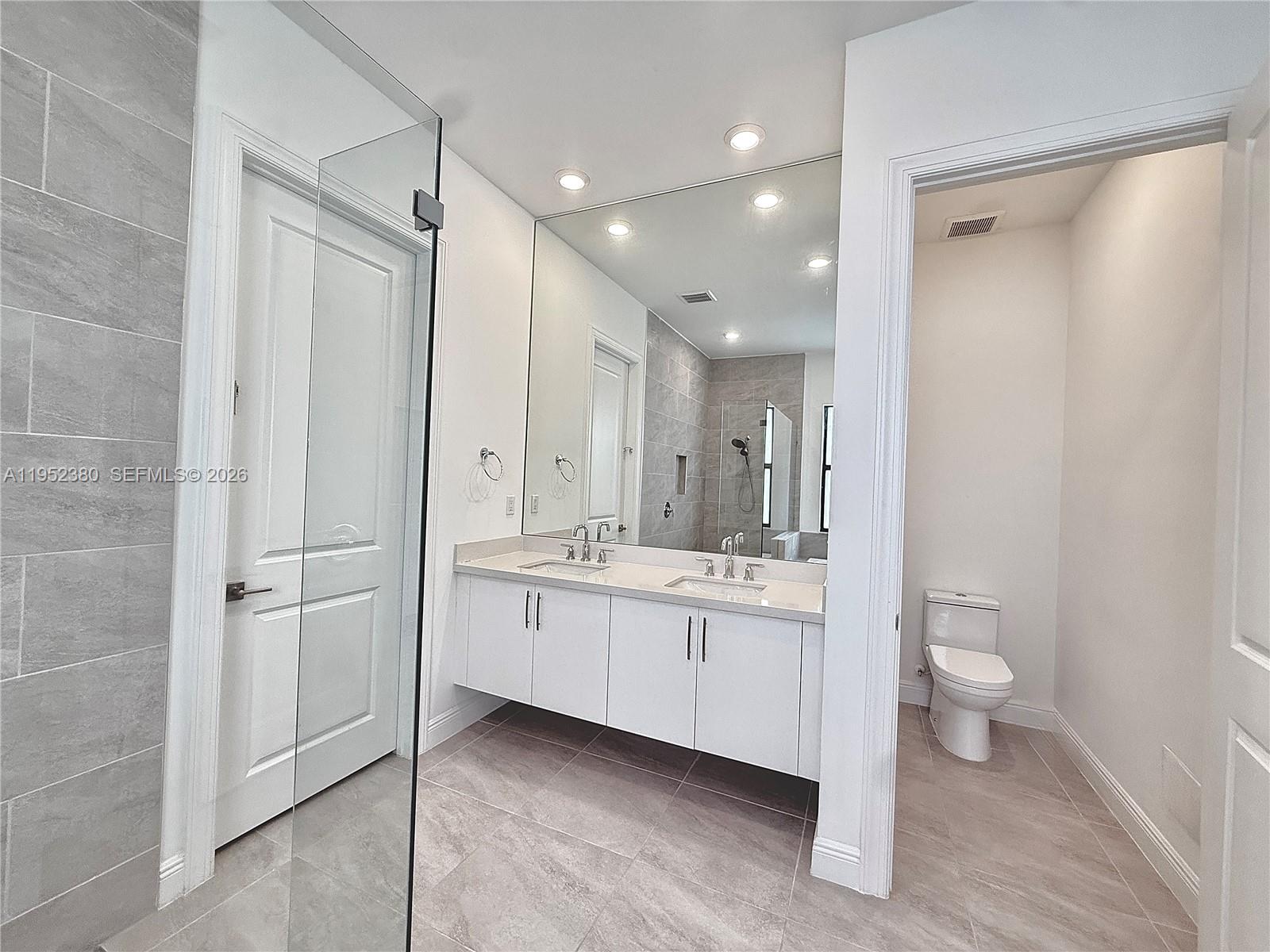 PARKLAND BAY - Residential