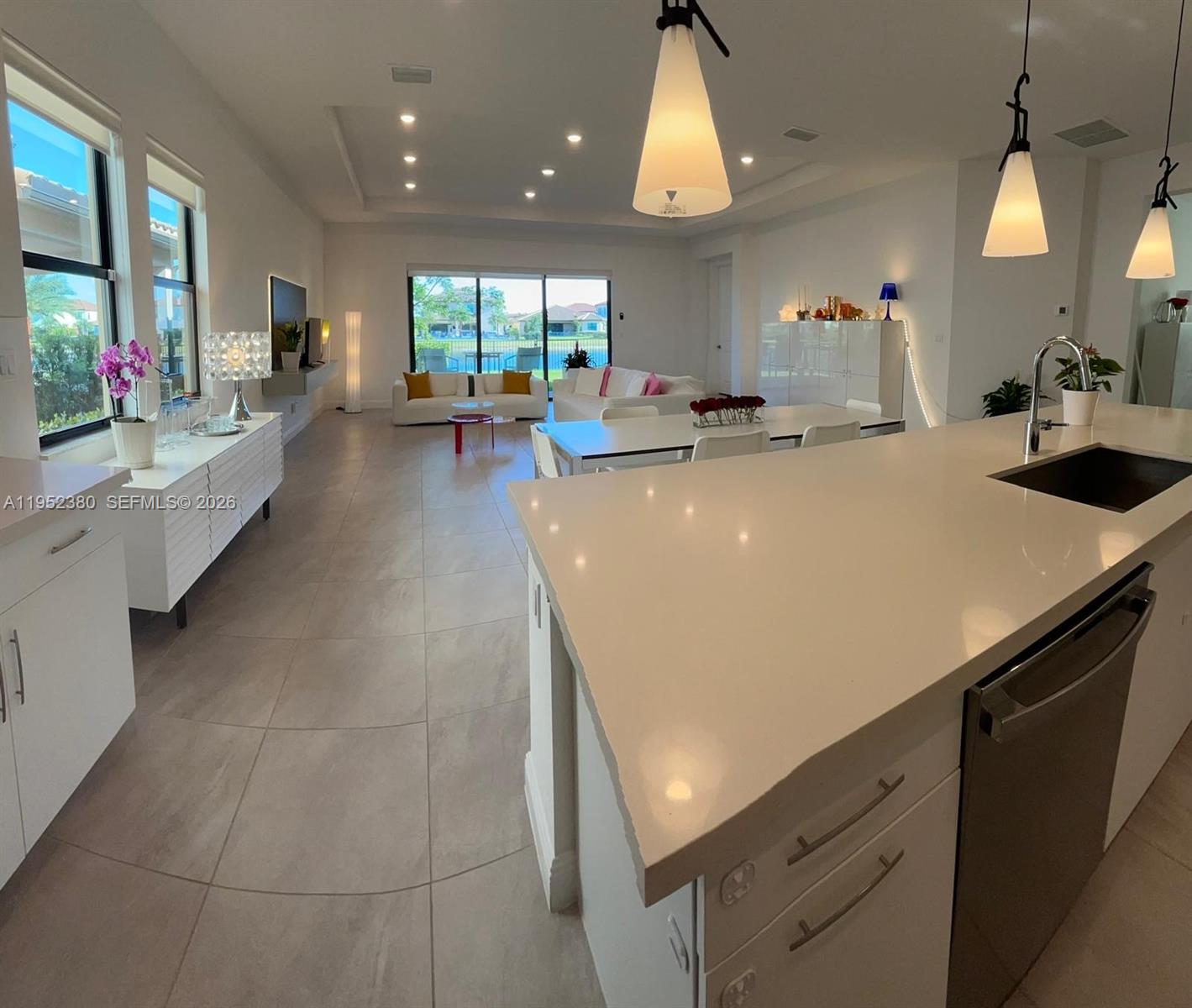 PARKLAND BAY - Residential