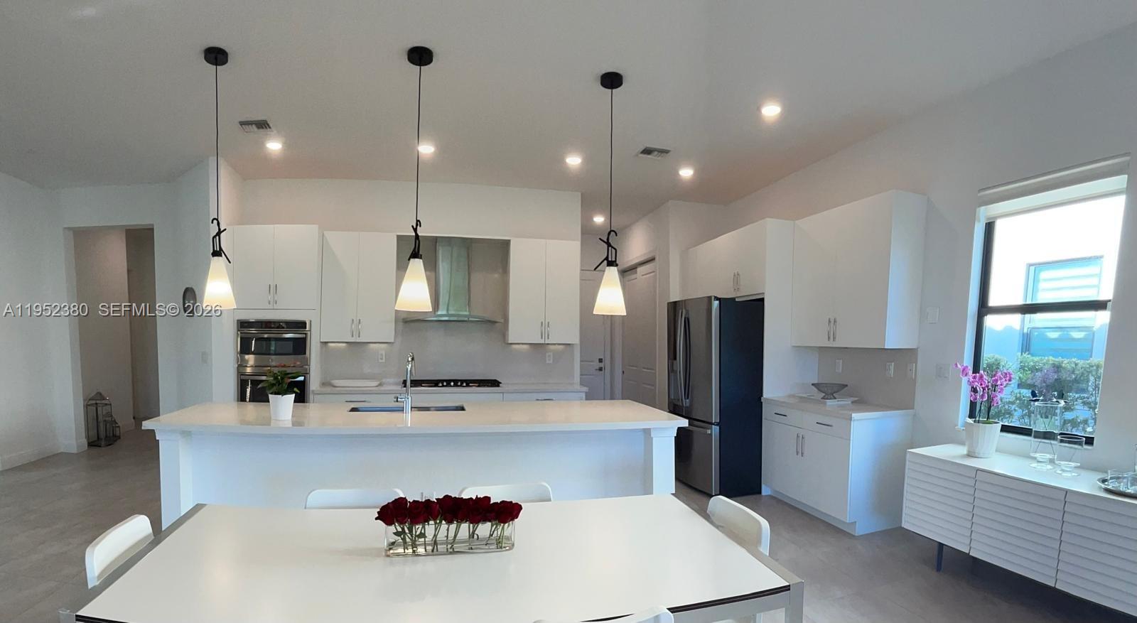 PARKLAND BAY - Residential