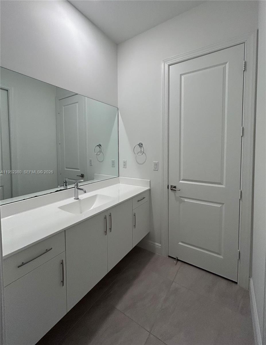 PARKLAND BAY - Residential