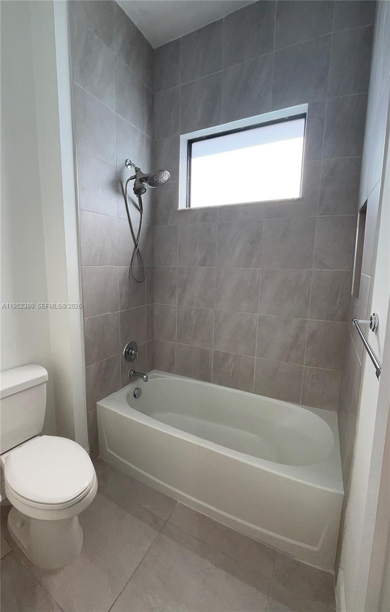 PARKLAND BAY - Residential