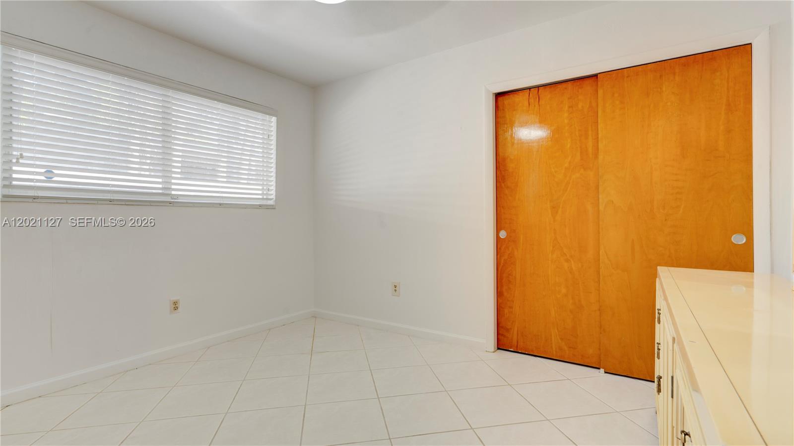 AMND PLAT OF MIAMI SUB UR - Residential Income