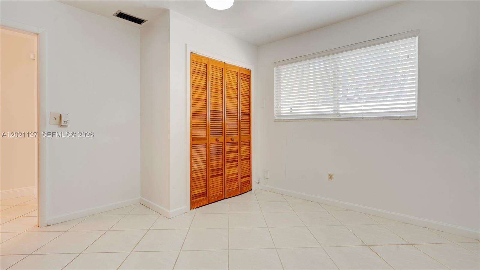 AMND PLAT OF MIAMI SUB UR - Residential Income