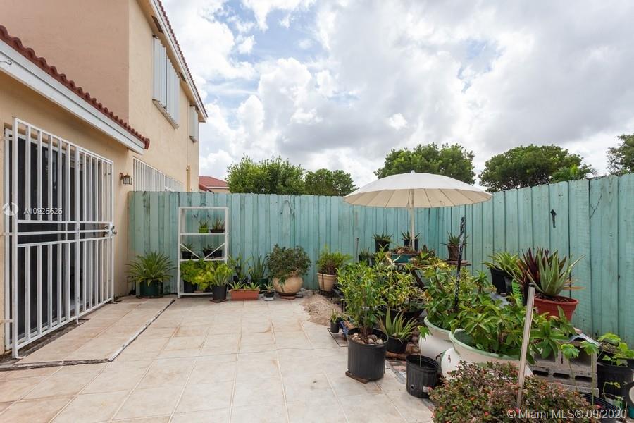 VILLAS AT BRISTOL PARK CO - Residential