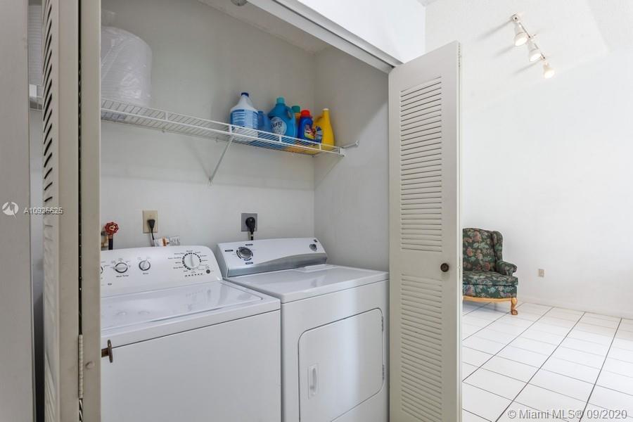 VILLAS AT BRISTOL PARK CO - Residential