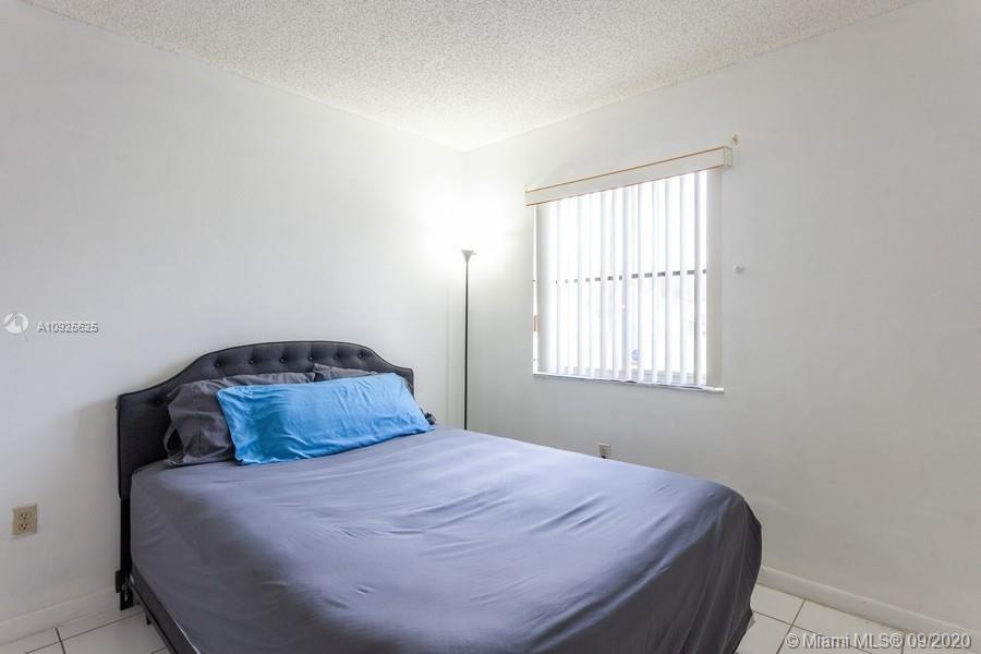 VILLAS AT BRISTOL PARK CO - Residential