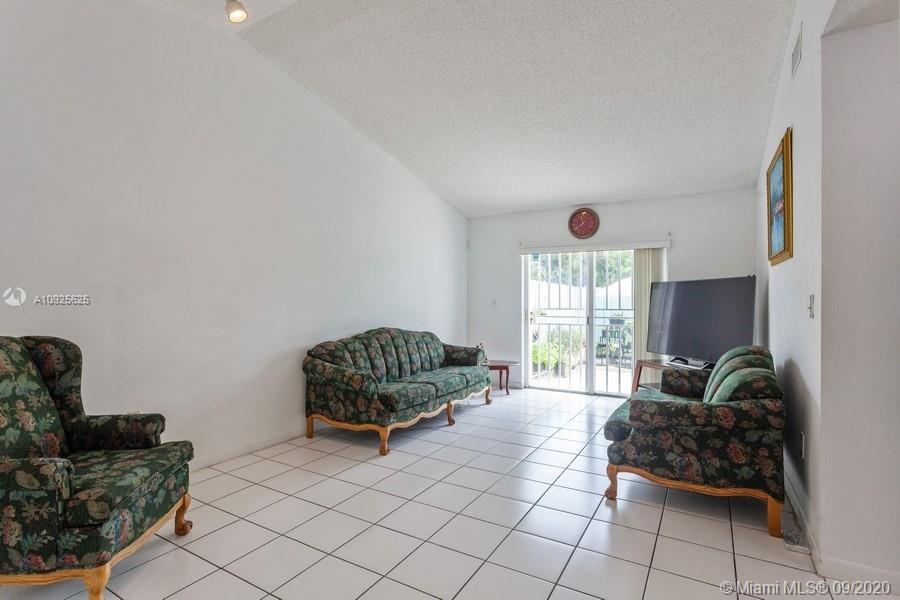 VILLAS AT BRISTOL PARK CO - Residential