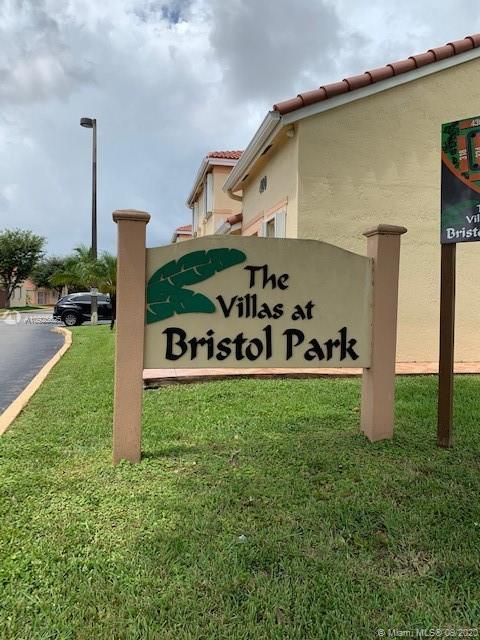 VILLAS AT BRISTOL PARK CO - Residential