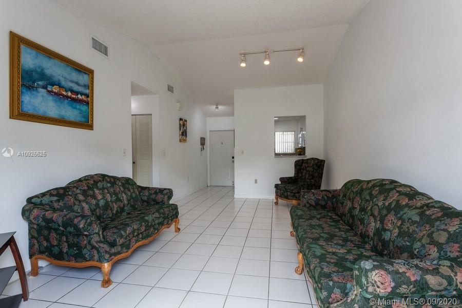 VILLAS AT BRISTOL PARK CO - Residential