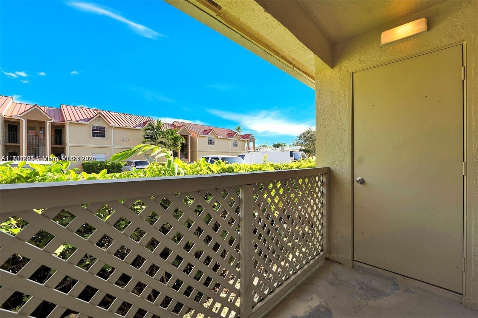 LA HACIENDA COUNTRY CLUB - Residential