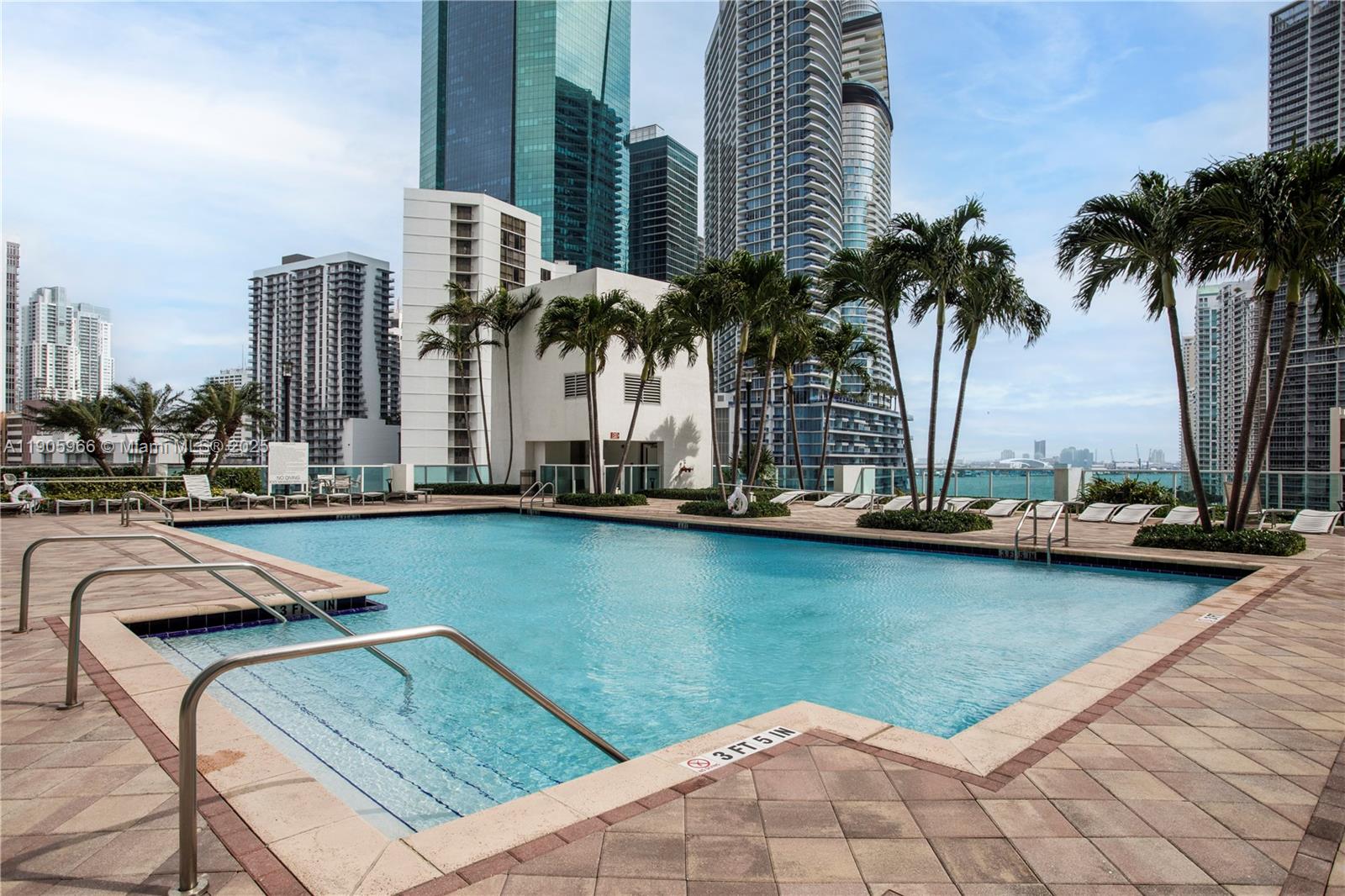 BRICKELL ON THE RIVER N T - Residential