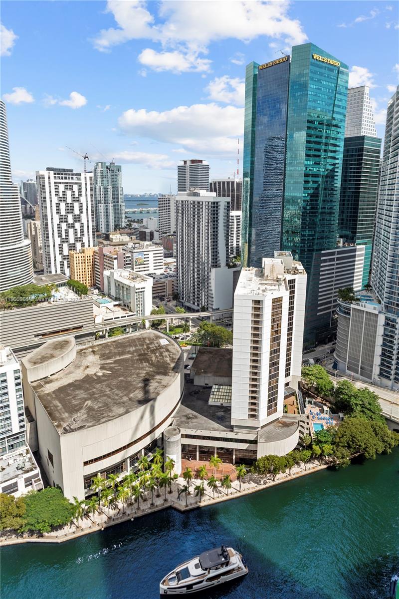 BRICKELL ON THE RIVER N T - Residential