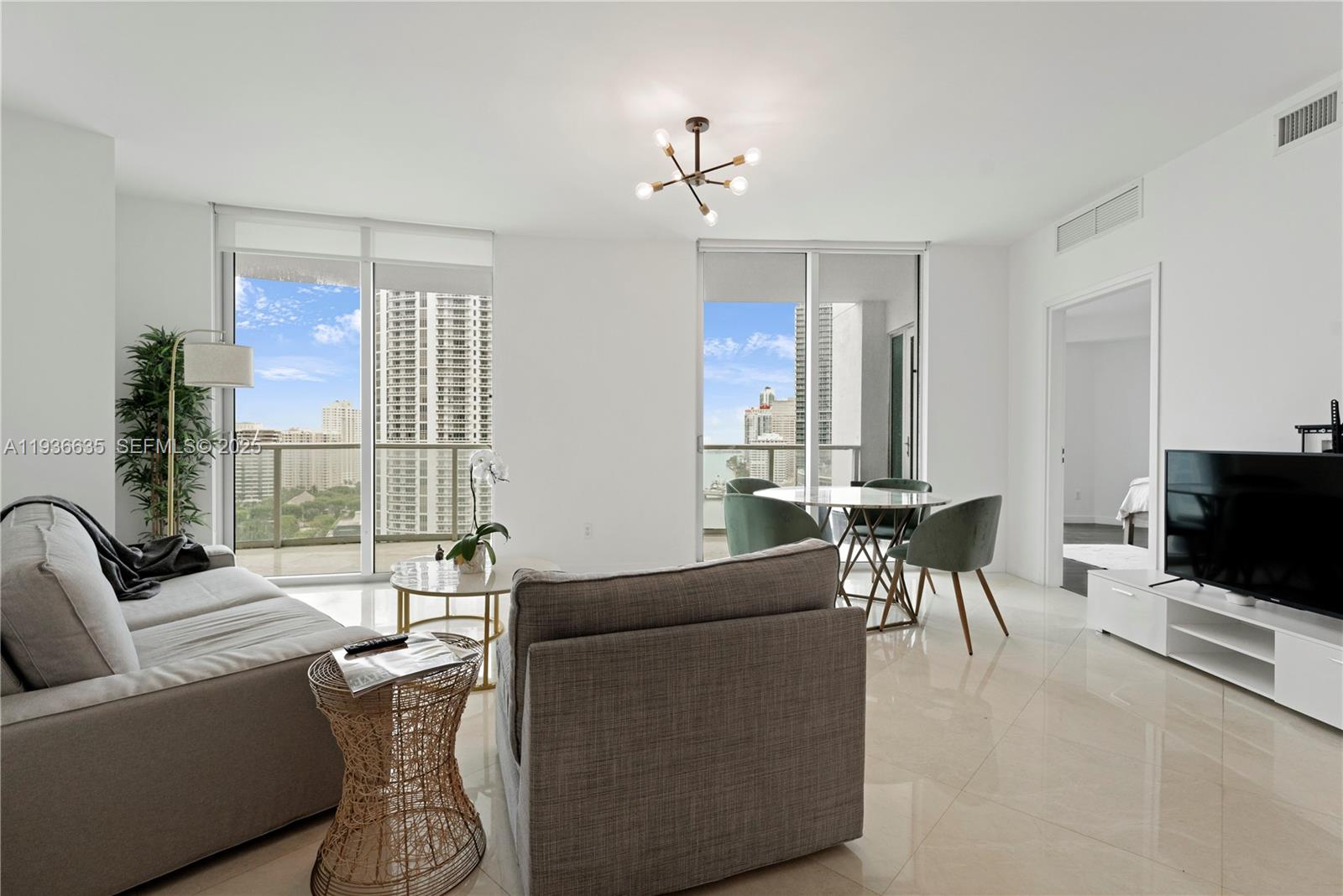 300 S Biscayne Blvd T-1608