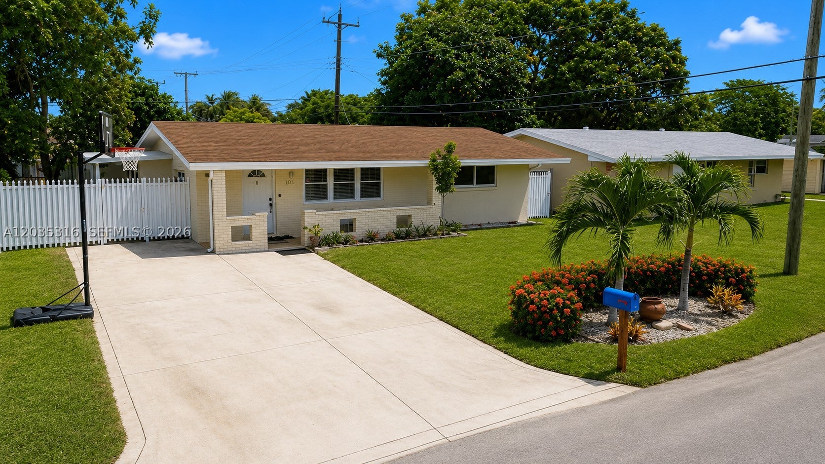 7611 NW 15th Ct