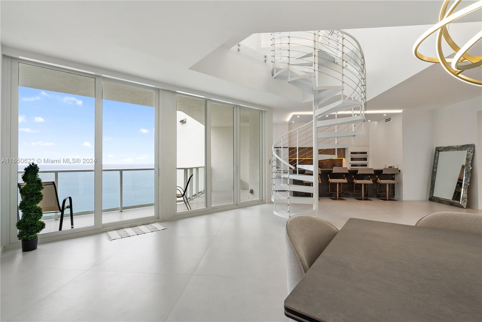 OCEANIA III CONDO - Residential