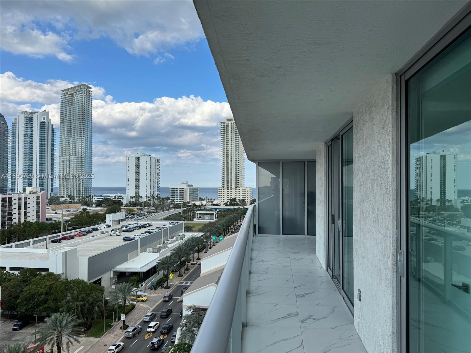 PARQUE TOWERS CONDO - Residential