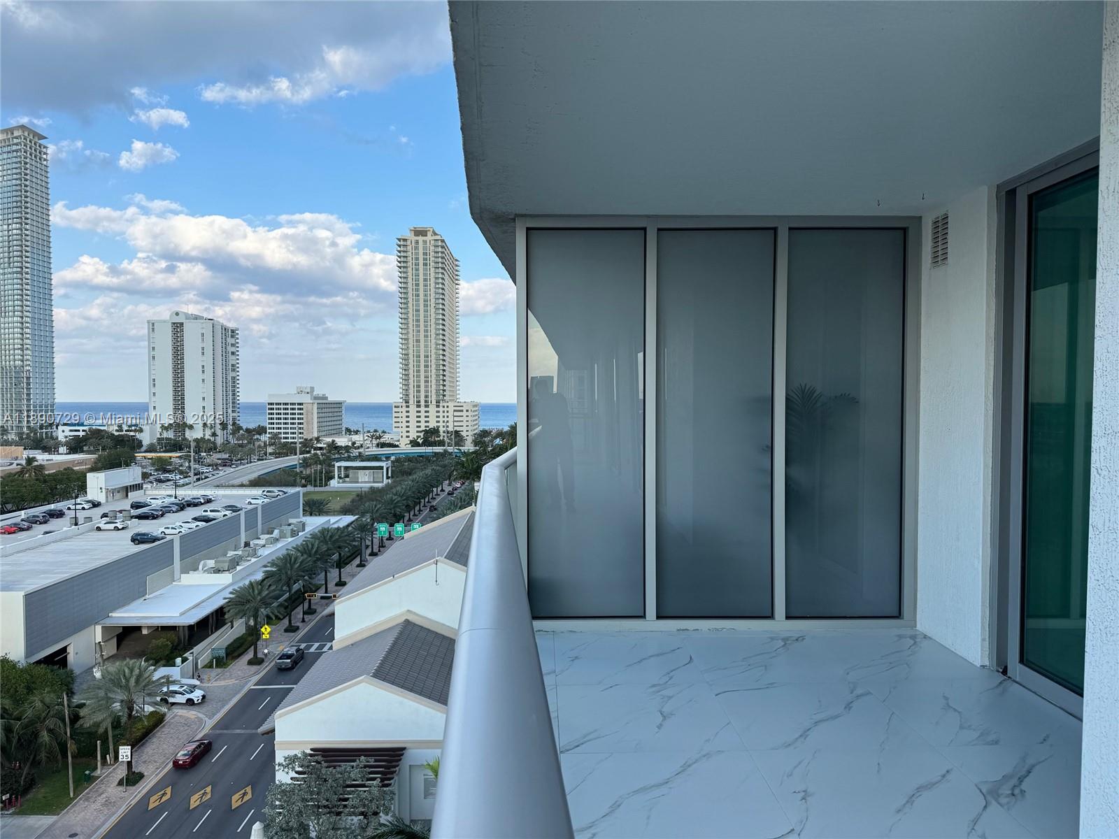 PARQUE TOWERS CONDO - Residential