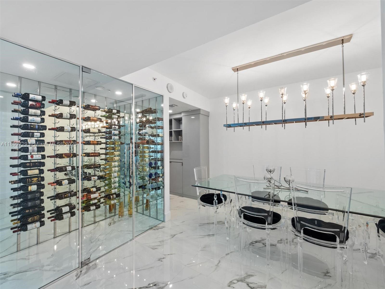 PARQUE TOWERS CONDO - Residential
