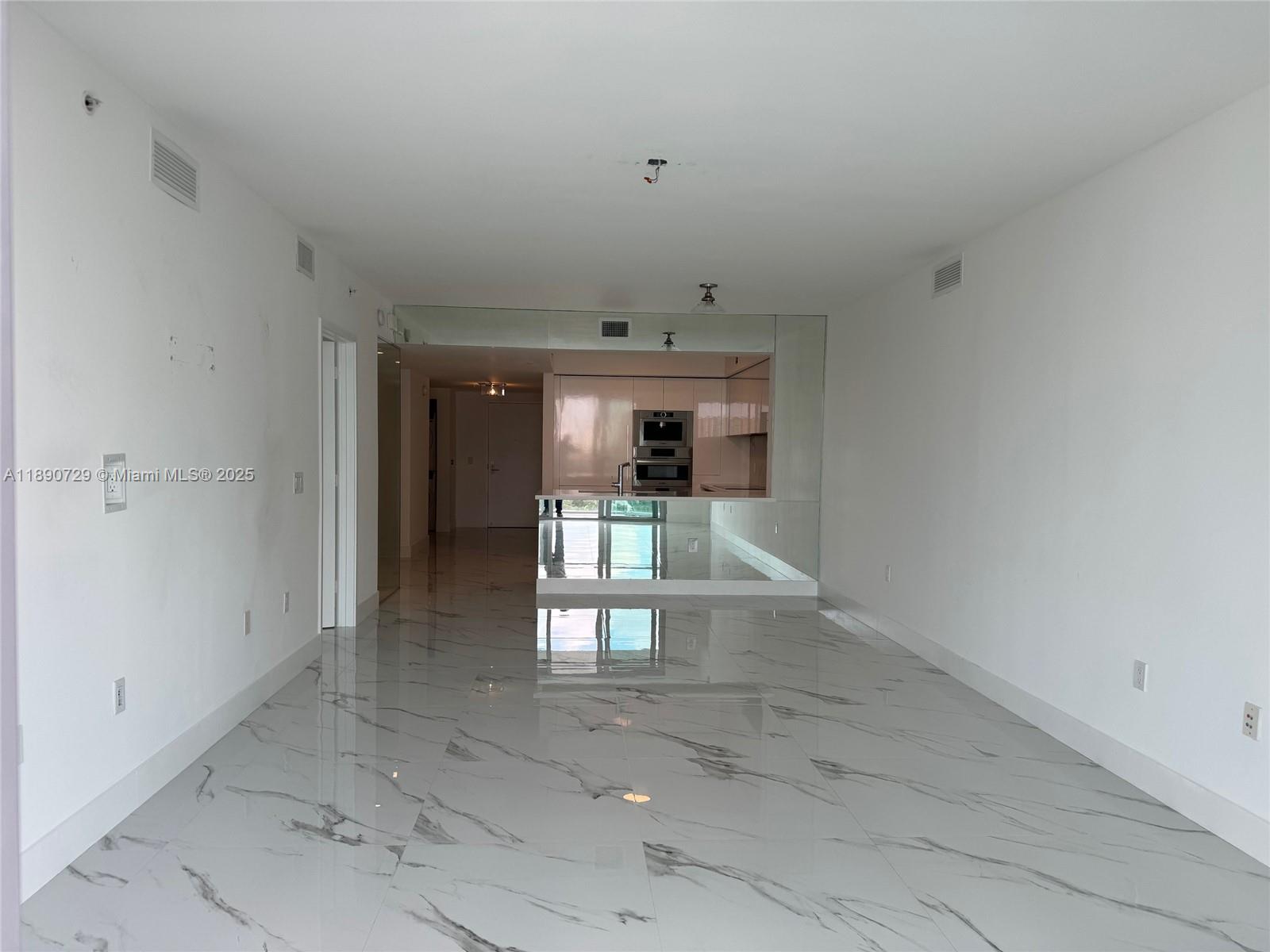 PARQUE TOWERS CONDO - Residential