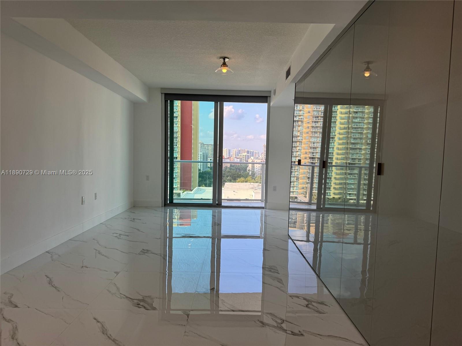 PARQUE TOWERS CONDO - Residential