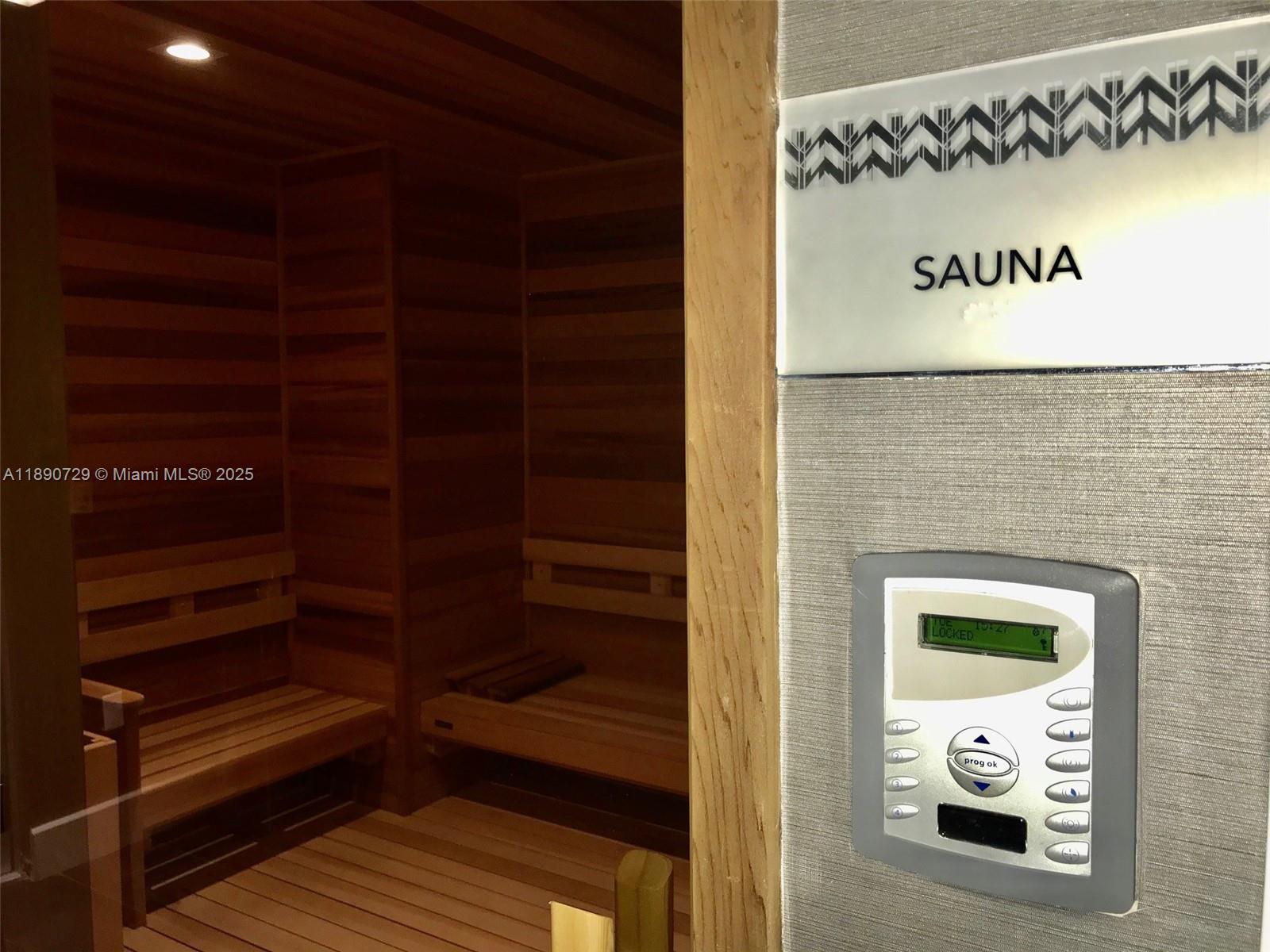 PARQUE TOWERS CONDO - Residential