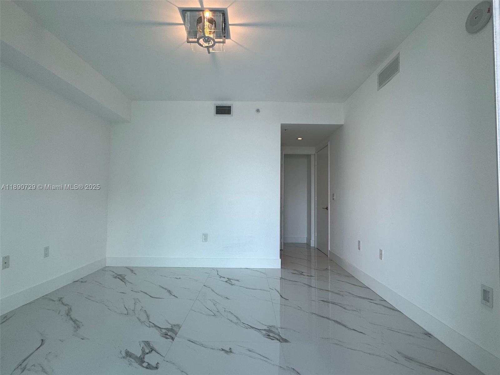 PARQUE TOWERS CONDO - Residential