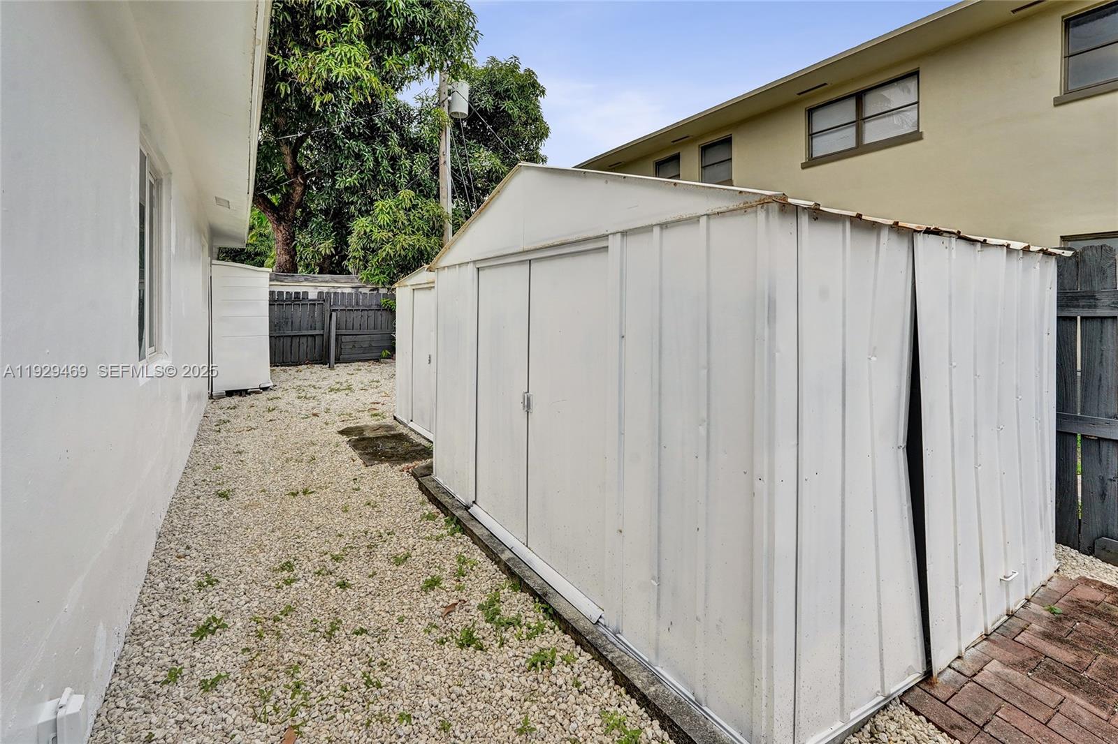 CORAL RIDGE ISLES - Residential Income