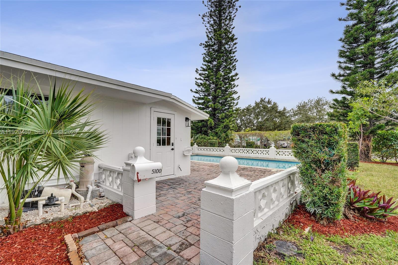 CORAL RIDGE ISLES - Residential Income