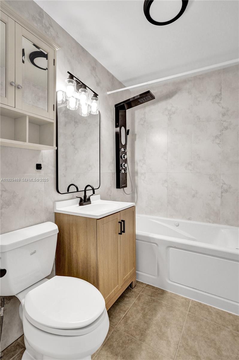 CORAL RIDGE ISLES - Residential Income