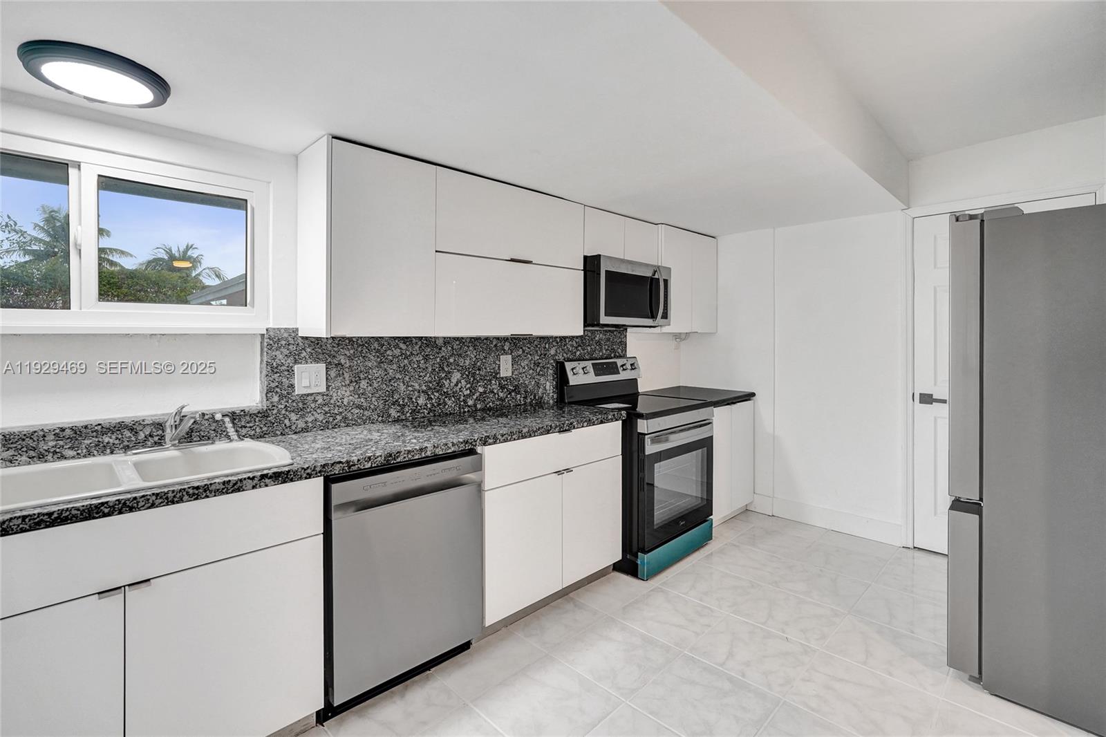 CORAL RIDGE ISLES - Residential Income