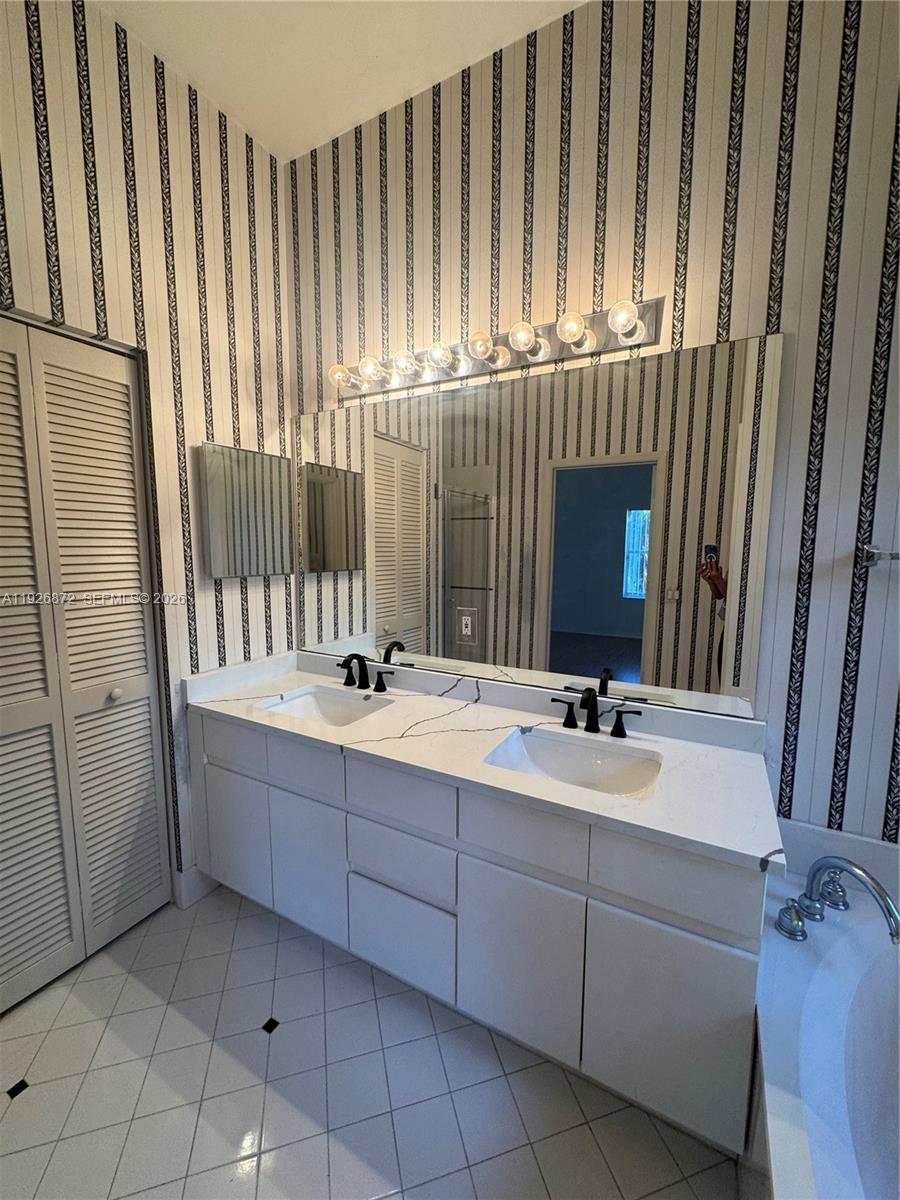 THE MEADOWS - Residential Lease