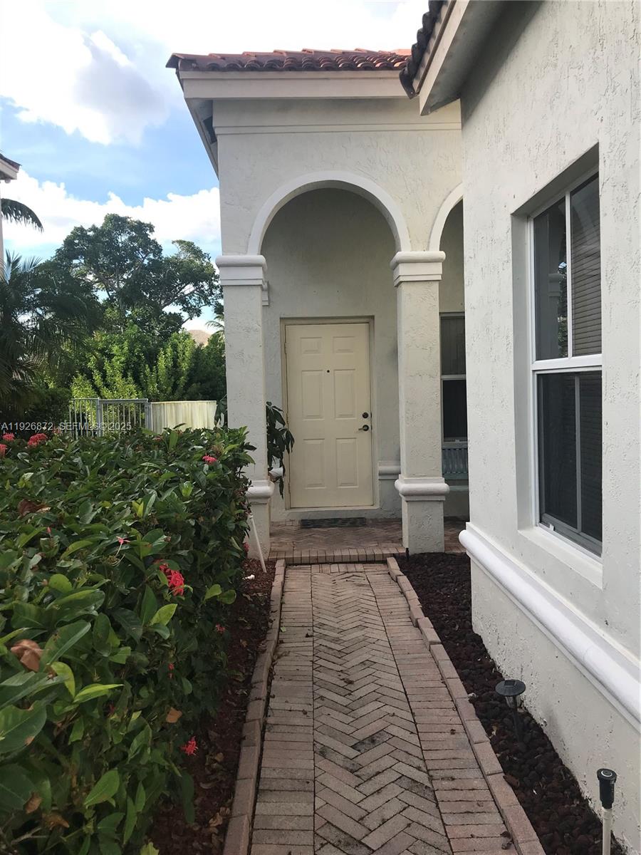 THE MEADOWS - Residential Lease