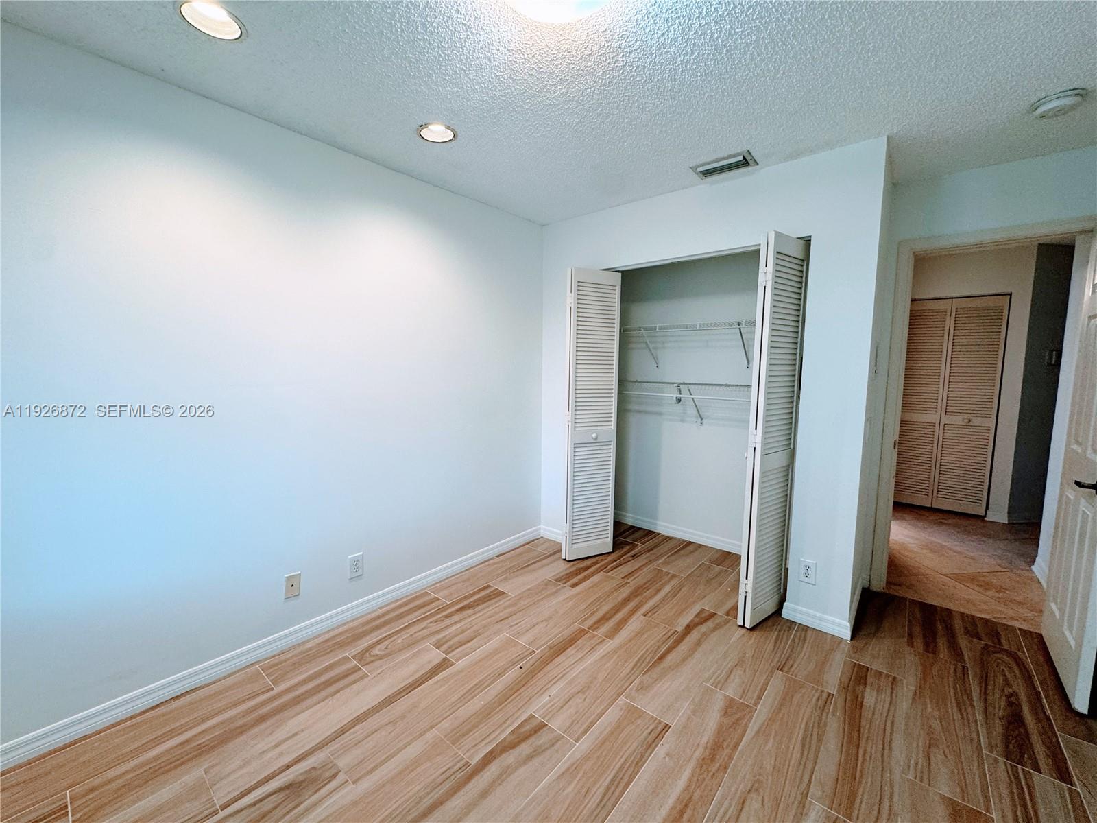 THE MEADOWS - Residential Lease