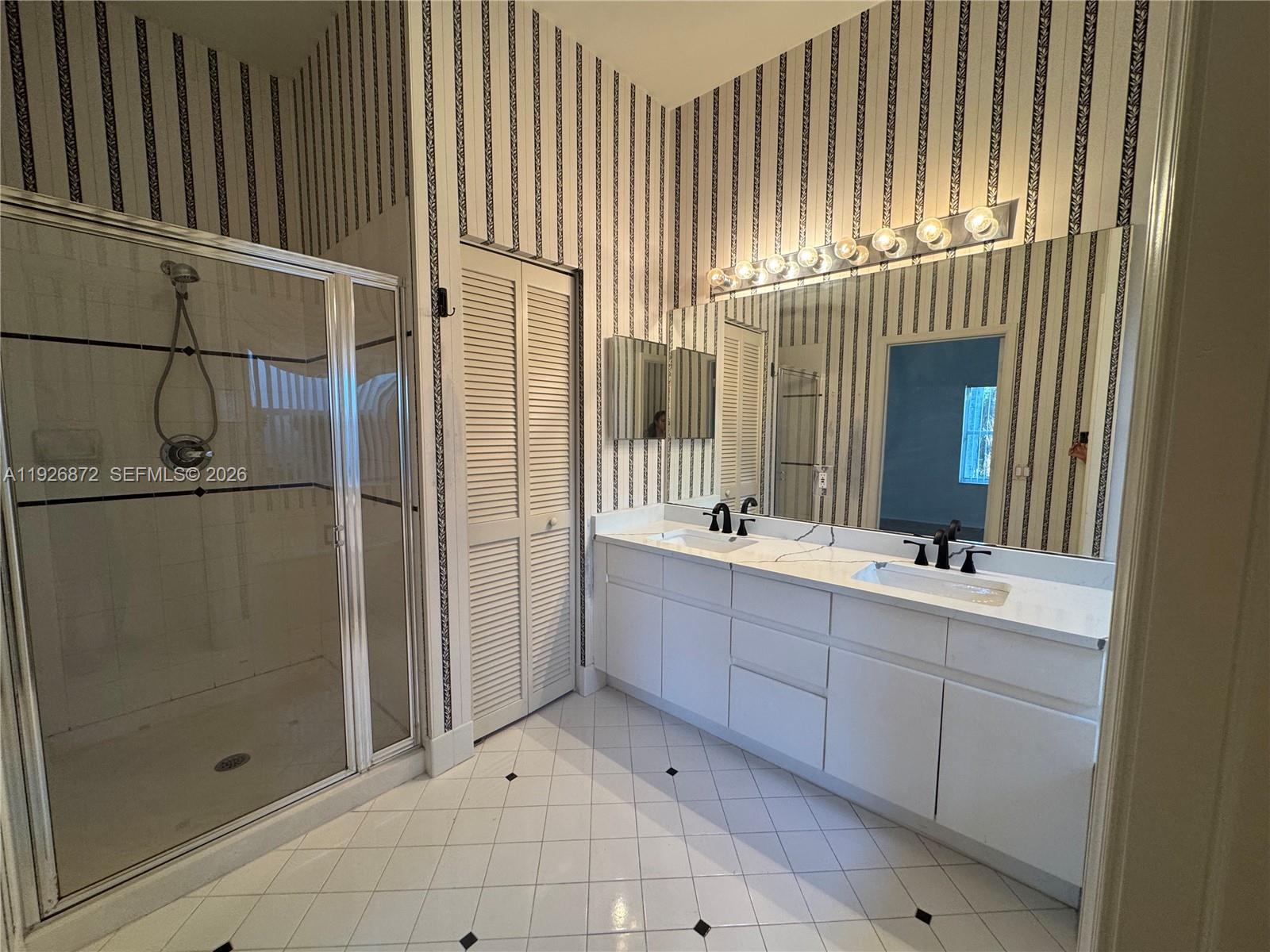 THE MEADOWS - Residential Lease