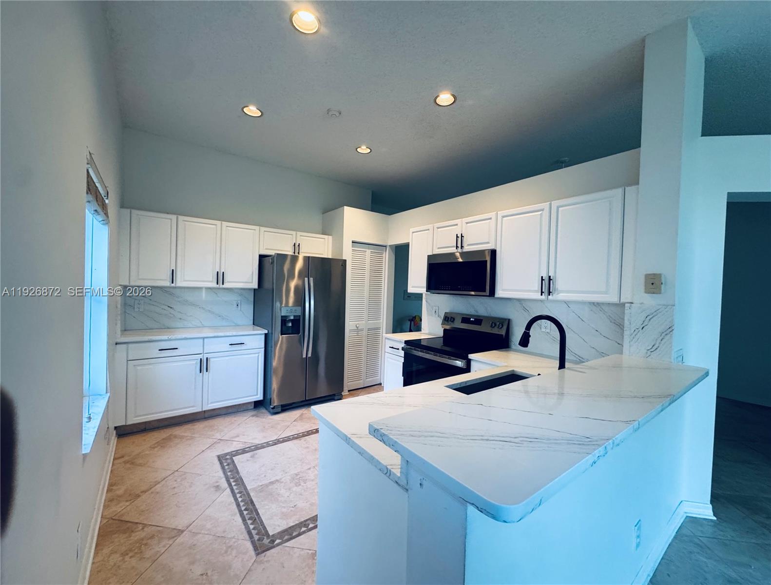 THE MEADOWS - Residential Lease