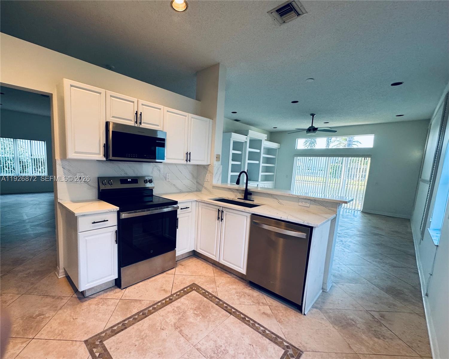 THE MEADOWS - Residential Lease