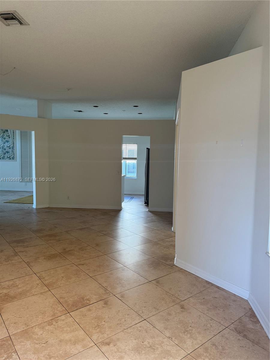 THE MEADOWS - Residential Lease