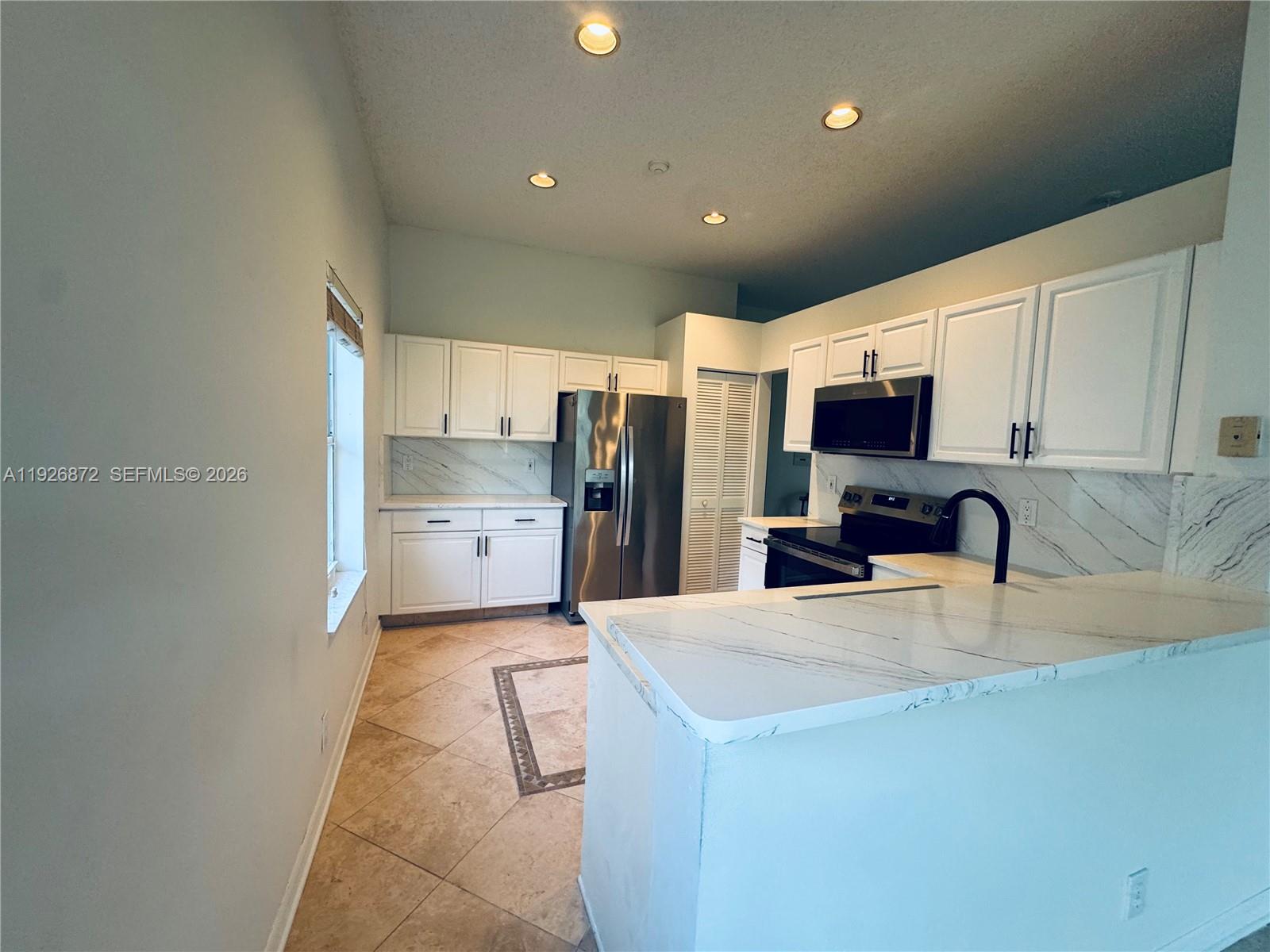 THE MEADOWS - Residential Lease