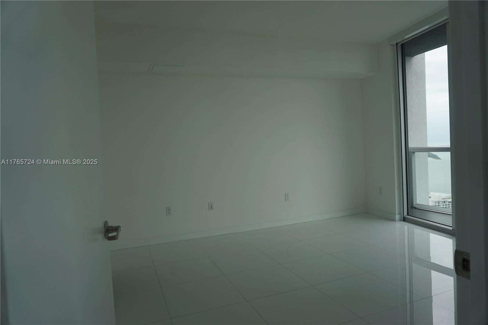 475 BRICKELL AVE. 4709